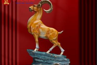 Ý Nghĩa Tượng Dê Trong Phong Thủy: Biểu Tượng Bình An Và Thịnh Vượng