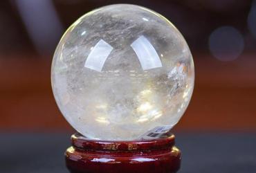 Vật Phẩm Phong Thủy Cho Người Mệnh Mộc: Thu Hút Tài Lộc Và Cân Bằng Năng Lượng