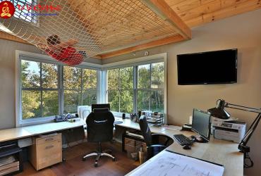 Hướng Bàn Làm Việc Cho Người Sinh Năm 1982: Tối Ưu Hóa Tài Lộc & Sự Nghiệp