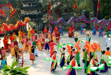 Phong Tục Tập Quán Truyền Thống Liên Quan Đến Lịch Âm