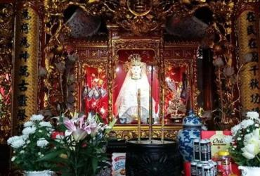 Sự Tích Bà Chúa Năm Phương Và Đền Thờ