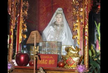 Chúa Thác Bờ Là Ai? Sự Tích Và Đền Thờ