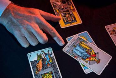 Xem cách bói bài Tarot online chính xác
