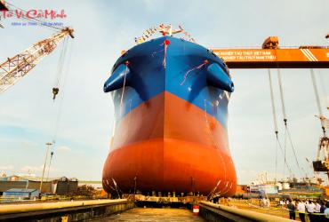 Bí Quyết Xem Ngày Tốt Hạ Thủy Để Đón Tài Lộc Và Bình An