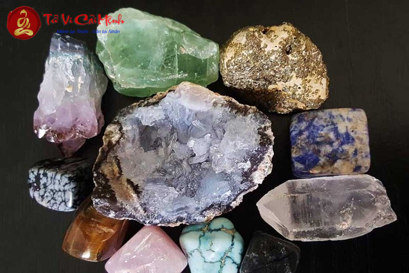 Khám Phá Bí Mật: Người Mệnh Hỏa Nên Chọn Loại Đá Nào Để Hút Tài Lộc?