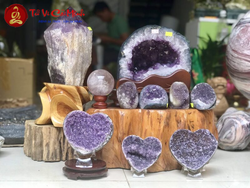 Phong Thủy Bàn Làm Việc Cho Người Mệnh Thổ: Hướng Dẫn Đặt Bàn Đúng Cách