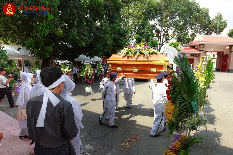 C&aacute;o Tang V&agrave; Chạy Tang: Nghi Thức B&aacute;o Tang Truyền Thống Việt Nam