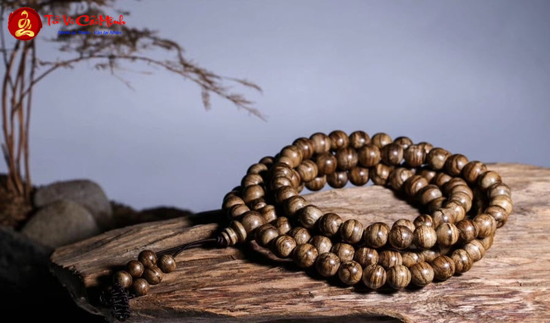 Chuỗi Hạt Phong Thủy: Bí Quyết Chọn Và Sử Dụng Đúng Cách