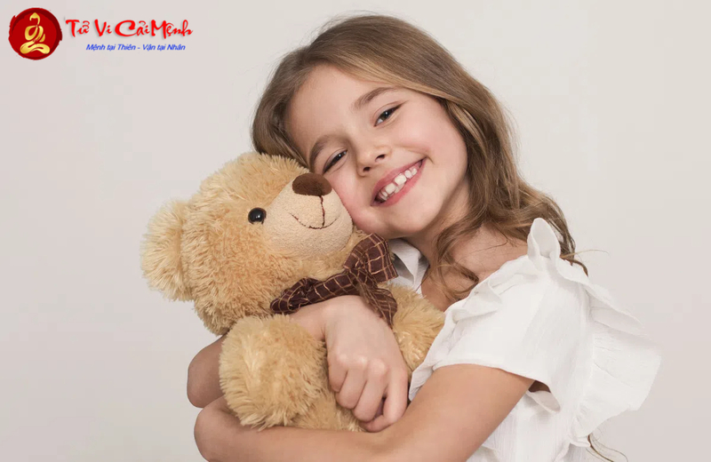 Đặt Tên Con Gái Mệnh Hỏa - Hướng Dẫn Chọn Tên Hợp Phong Thủy