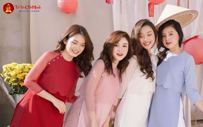 Đầu Năm Nên Mặc Áo Màu Gì Để Cả Năm May Mắn