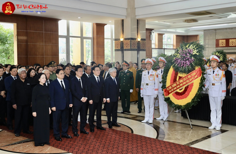 Phong Hiệu V&agrave; Truy Điệu: Nghệ Thuật T&ocirc;n Vinh Người Khuất