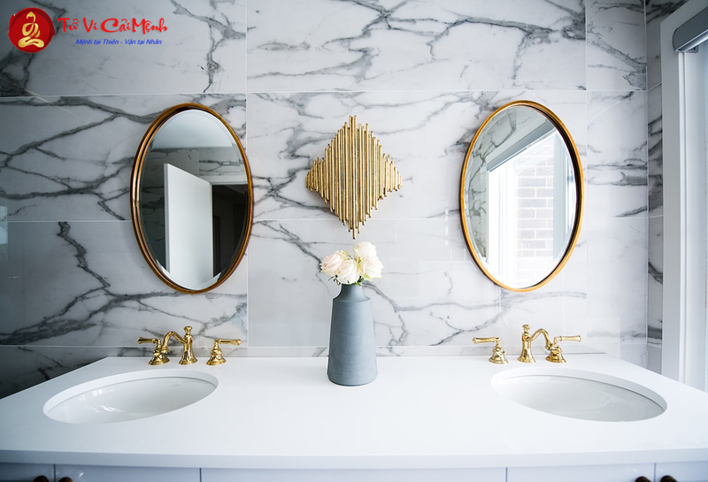 Gương Trong Phong Thủy Nhà Ở: Hướng Dẫn Toàn Diện