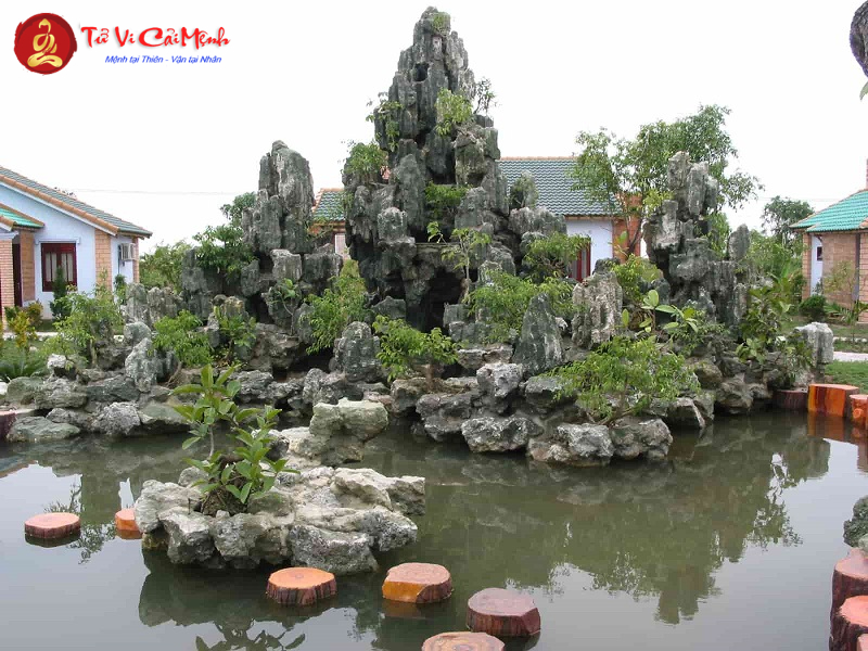 Đặt Hòn Non Bộ Hợp Phong Thủy: Nghệ Thuật Tạo Cảnh Quan Thu Hút Tài Lộc