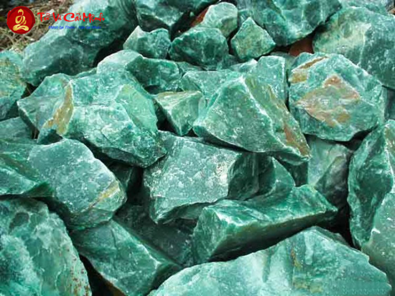 Ý Nghĩa và Công Dụng của Thạch Anh Xanh trong Phong Thủy
