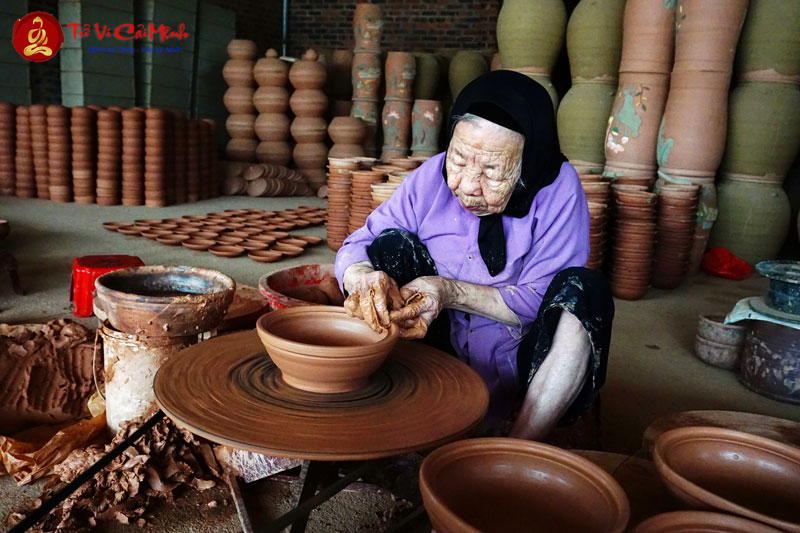 Đồ Gốm Phong Thủy: Xu Hướng Chọn Lựa Vật Phẩm Phong Thủy Gốm Sứ Hiện Đại