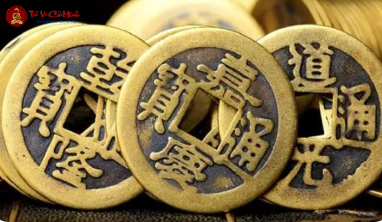 Đồng Xu Vàng Trong Phong Thủy: Ý Nghĩa Và Tác Dụng