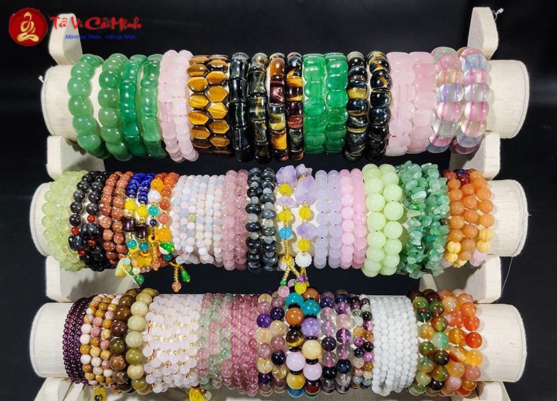 Vòng Tay Đá Thạch Anh: Nguồn Năng Lượng Và Bảo Hộ Phong Thủy