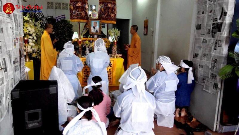 Tập Tục Mai Táng Và Ý Thức Dân Tộc: Hiểu Sâu Về Bản Sắc Văn Hóa Qua Nghi Lễ Thiêng Liêng