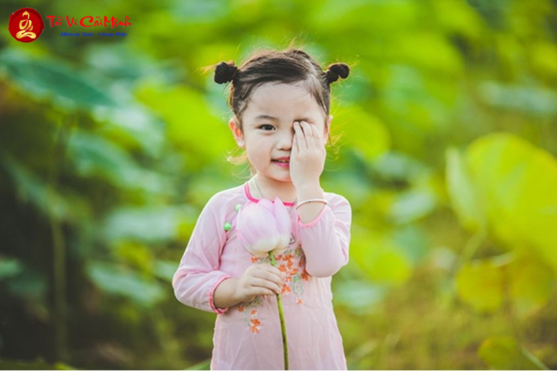 Tên Con Gái Họ Hà: Bộ Sưu Tập Tên Đẹp Ý Nghĩa Cho Bé Gái