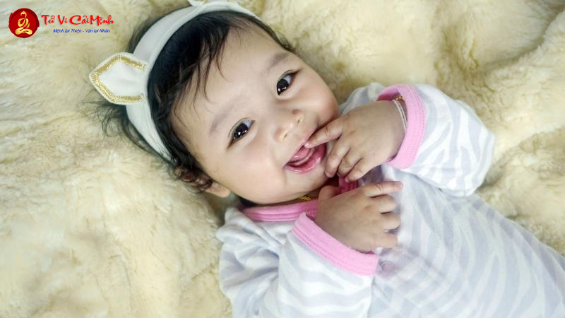 Tên Con Gái Họ Hồ - Gợi Ý Đặt Tên Hay Và Ý Nghĩa