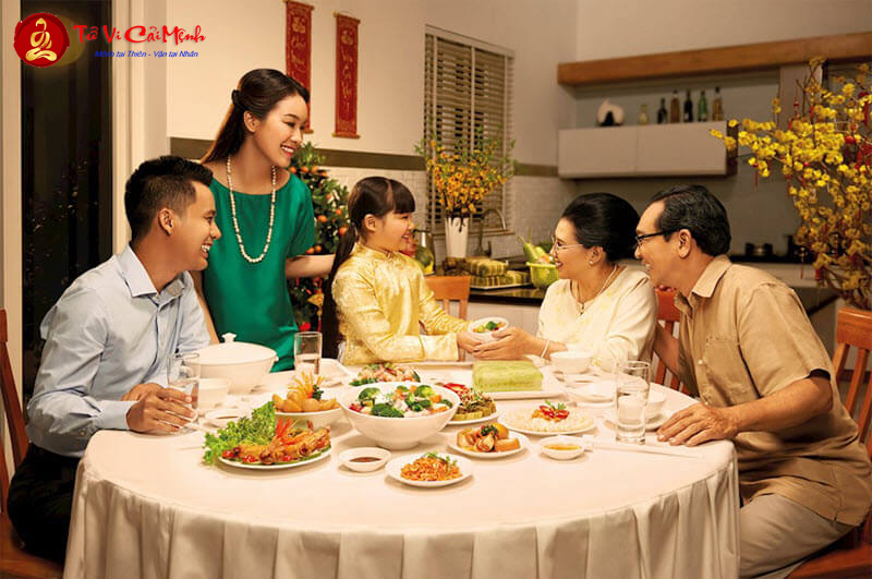 Tuổi Xông Đất Cho Gia Chủ Sinh Năm 1953 (Quý Tỵ): Hướng Dẫn Chi Tiết