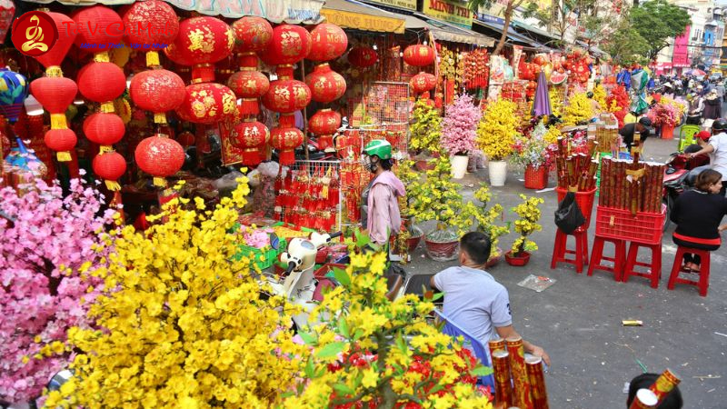 Tuổi Xông Đất Cho Gia Chủ Sinh Năm 1978 (Mậu Ngọ): Hướng Dẫn Chọn Người Xông Hợp Mệnh Thiên Thượng Hỏa